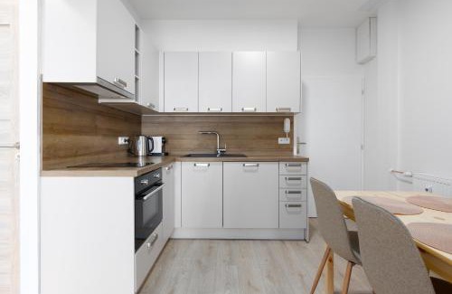 Prague 4 Apartamento | Apartment with 2 bedrooms with kitchen near metro