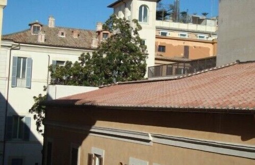 Rione IV Campo Marzio Apartamento | Apartamento de vacaciones con 3 dormitorios y 3 baños junto a la escalera españ