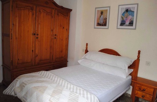 Cadiz Casa | Piso de 4 habitaciones y 2 baños a escasos metros de la playa. Todo exterior