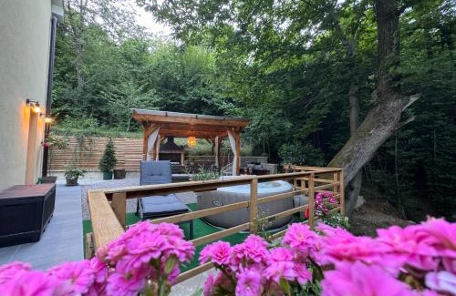 Opatija Apartamento | Apartment with a terrace Forest Home Lullula