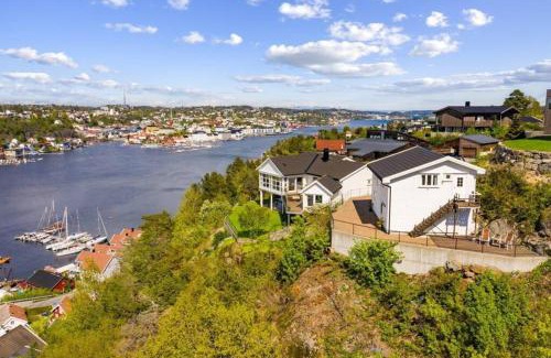 Kolbjørnsvik Apartamento | Apartment with amazing views - free parking