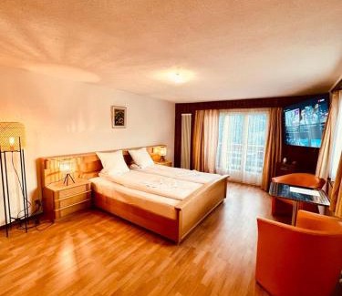 Saas im Prattigau Apartamento | Apartment with balcony and Panoramic Views of Alps