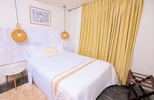 Ladyville Cama Y Desayuno | Apartment with complimentary ride to airport, in Ladyville, Belize CP