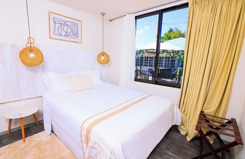 Ladyville Cama Y Desayuno | Apartment with complimentary ride to airport, in Ladyville, Belize CP