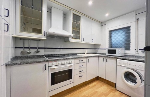 Sant Pol De Mar Apartamento | Apartamento con piscina a 300m playa y tren