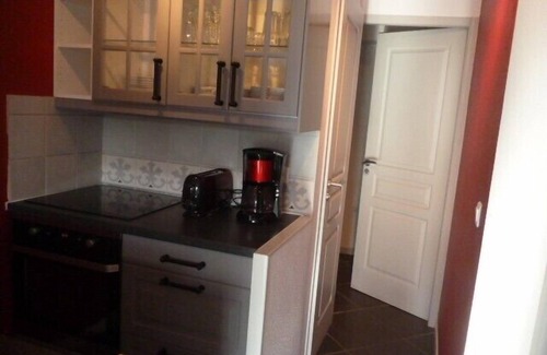 Thonon-les-Bains Apartamento | Apartamento ajardinado, cerca de las termas, capacidad para 4 personas