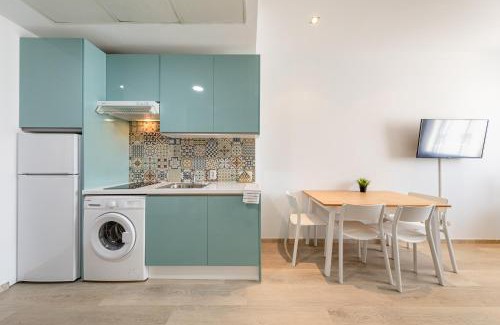 Bormujos Apartamento | Apartment with free parking and pool