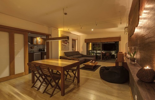 Lagoa Apartamento | Apartamento con jardín y jacuzzi. Vista al mar Totalmente equipado