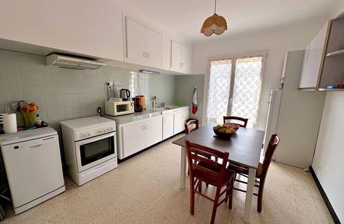 Le Boulou Apartamento | Apartment with garage Le Boulou for cures or vacationers. sleeps 6
