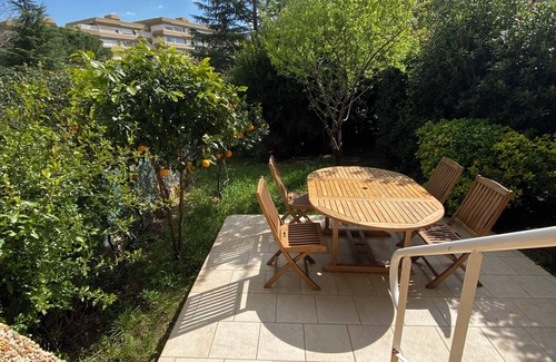 Estanove Apartamento | Apartment with garden, communal pool and tennis court 15 minutes from the beach