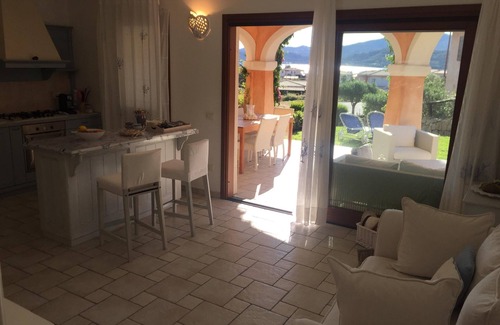 Cannigione Apartamento | OFERTAS DE ÚLTIMO MINUTO JULIO - SEPTIEMBRE Apartamento con jardín en Cannigione