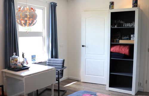 Lekkum Apartamento | Acogedora casa de huéspedes en Lekkum con terraza y vista