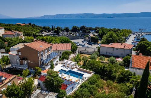 Novi Vinodolski Apartamento | Apartment with heated pool, whirpool, view, near beach - by TRAVELER tourist agency Krk - ID 2683