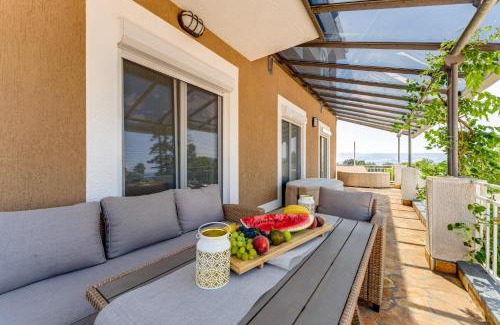 Novi Vinodolski Apartamento | Apartment with heated pool, whirpool, view, near beach - by TRAVELER tourist agency Krk - ID 2683