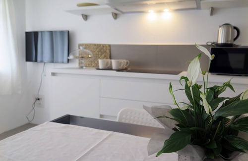 Torbole sul Garda Condominio | APARTMENT WITH INDEPENDENT BALCONY/TERRACE