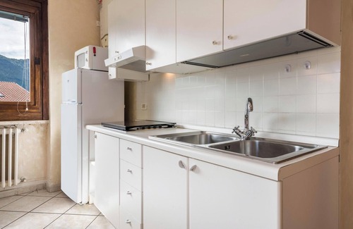 Sulzano Apartamento | Apartamento con vistas al lago, piscina, Wi-Fi y terraza