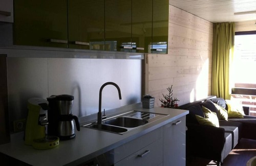 Les Almes Apartamento | Apartamento con amplio balcón, cálido, completamente reformado.