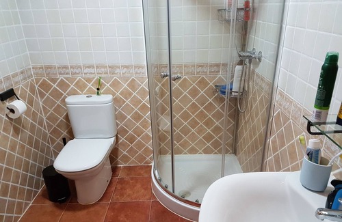 Los Puertos Condominio | Apartamento con gran jardín y aire acondicionado
