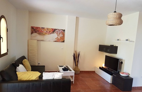 Los Puertos Condominio | Apartamento con gran jardín y aire acondicionado