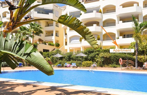 Nikki Beach Apartamento | Apt con amplia terraza, piscina comunitaria y solo 300 metros de la playa!