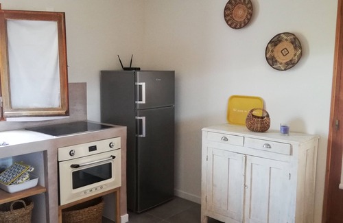 Bonifacio Apartamento | Apartment with large terrace and sea view, near Bonifacio.