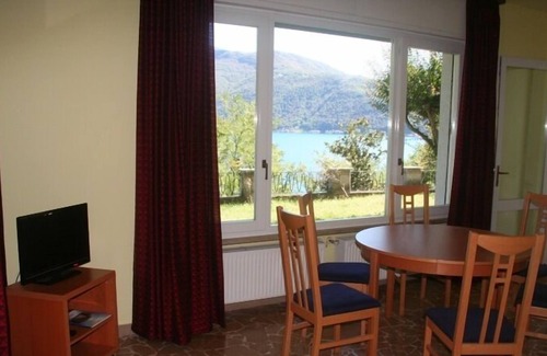 Montelago-San Gottardo Apartamento | Apartamento con magníficas vistas al lago de Lugano