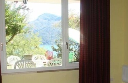 Montelago-San Gottardo Apartamento | Apartamento con magníficas vistas al lago de Lugano