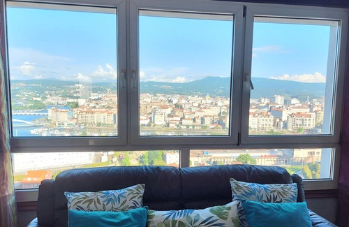 Poio Condominio | Piso con vistas panorámicas de Pontevedra y su ría