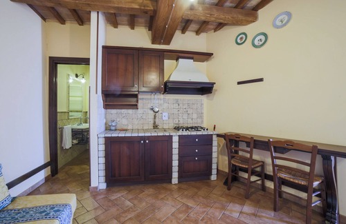 Bovara Apartamento | Apartment with pool 20 minutes' drive from Assisi's historic center