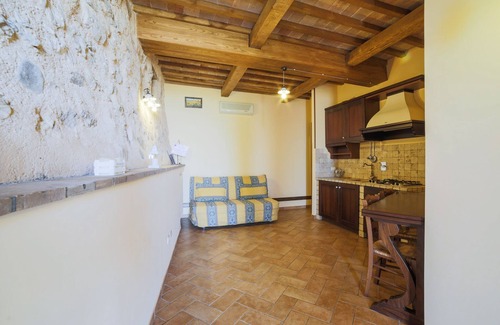 Bovara Apartamento | Apartment with pool 20 minutes' drive from Assisi's historic center