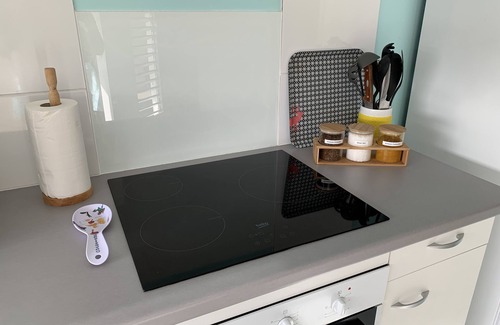 Le Gosier Apartamento | Apartamento con piscina y acceso a la playa para 2 a 5 personas.