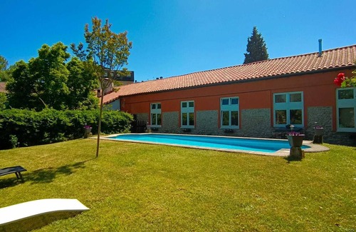 Alsasua Apartamento | Apartamento 'Apartamento M' con piscina compartida, jardín compartido y Wi-Fi