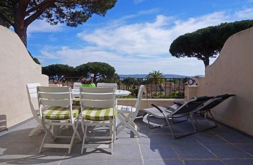 Cote d'Azur- French Riviera Apartamento | Apartamento con piscina, 300m playas de Tahití, Moorea, Ramatuelle, St Tropez.