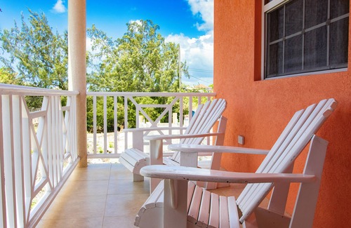 Callendar Apartamento | Apartment With Pool Near Golf Course And Oistins