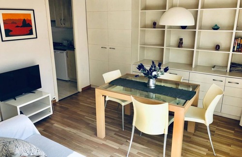 Dreta de l'Eixample Apartamento | Apartamento con terraza privada y Wifi en el corazón de Barcelona