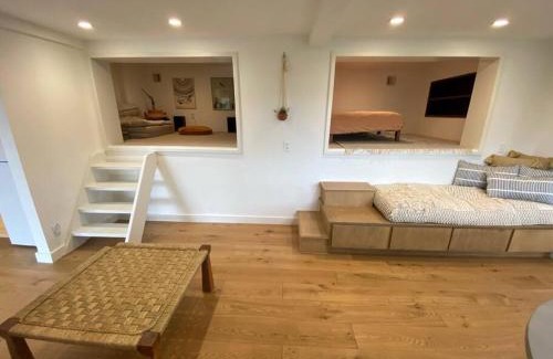 Topanga Apartamento | Apartment with Private Deck & Mountain Views