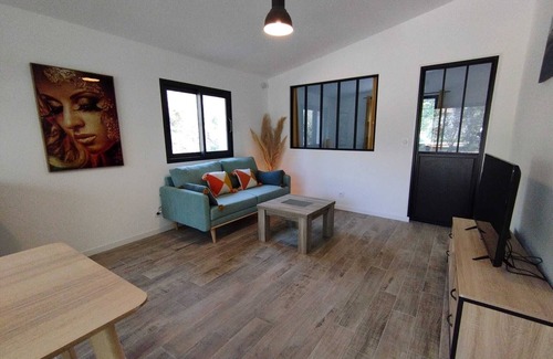Cuers Apartamento | Apartment with private garden