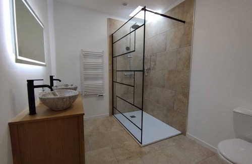 Cuers Apartamento | Apartment with private garden