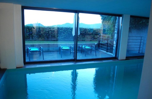 Como Apartamento | Apartment with private pool and garden at Como hills