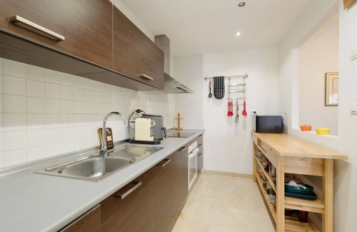 Istan Apartamento | Apartamento con terraza privada y vistas panorámicas, Balcones del Lago, Istán