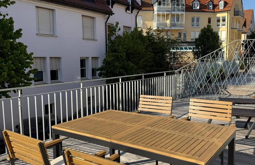 Freudenstadt Apartamento | Apartment with roof terrace on the market square - Pets welcome!