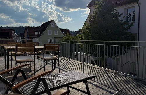 Freudenstadt Apartamento | Apartment with roof terrace on the market square - Pets welcome!
