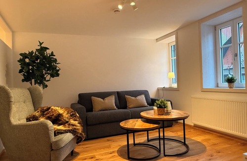 Freudenstadt Apartamento | Apartment with roof terrace on the market square - Pets welcome!