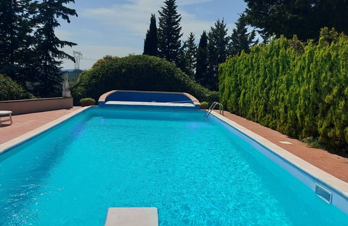 Montespertoli Apartamento | Apartment with Swimming Pool and Tennis