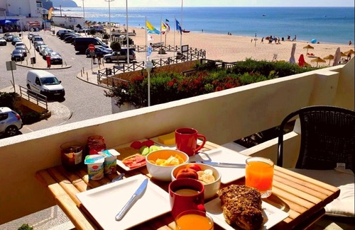 Salema Apartamento | Apartamento con vistas al mar en la playa