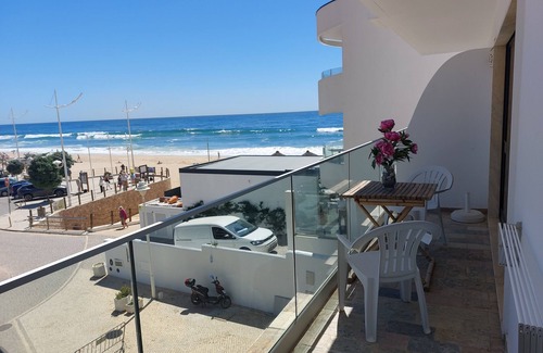 Salema Apartamento | Apartamento con vistas al mar en la playa