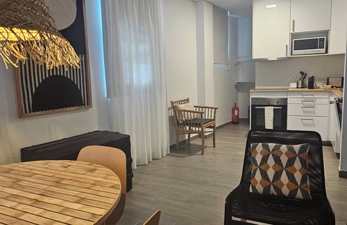 Ponta Delgada Apartamento | Apartment with sea view, 5 minutes walk from the beach!