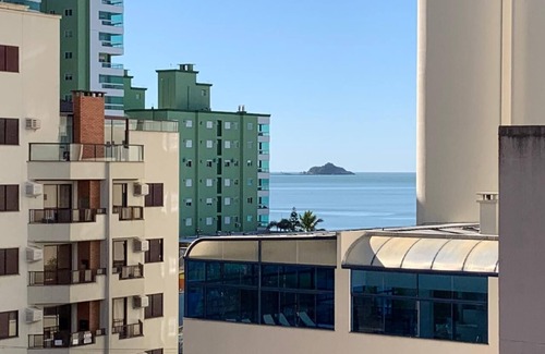 Andorinha Apartamento | Apartment with sea view Meia Praia Itapema