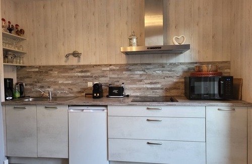 Coublevie Apartamento | Apartamento "animales del paraíso" de 37m2 situado en una casa