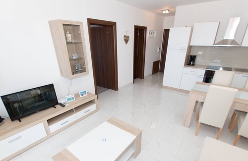 Ratac Villa | Apartamento con piscina compartida Mamato-A1